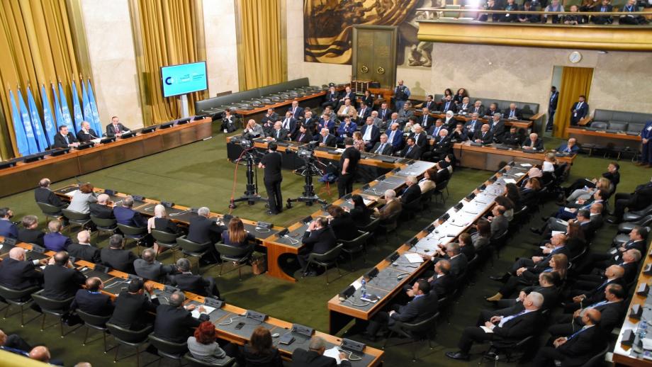 إحدى جلسات اللجنة الدستورية في جنيف