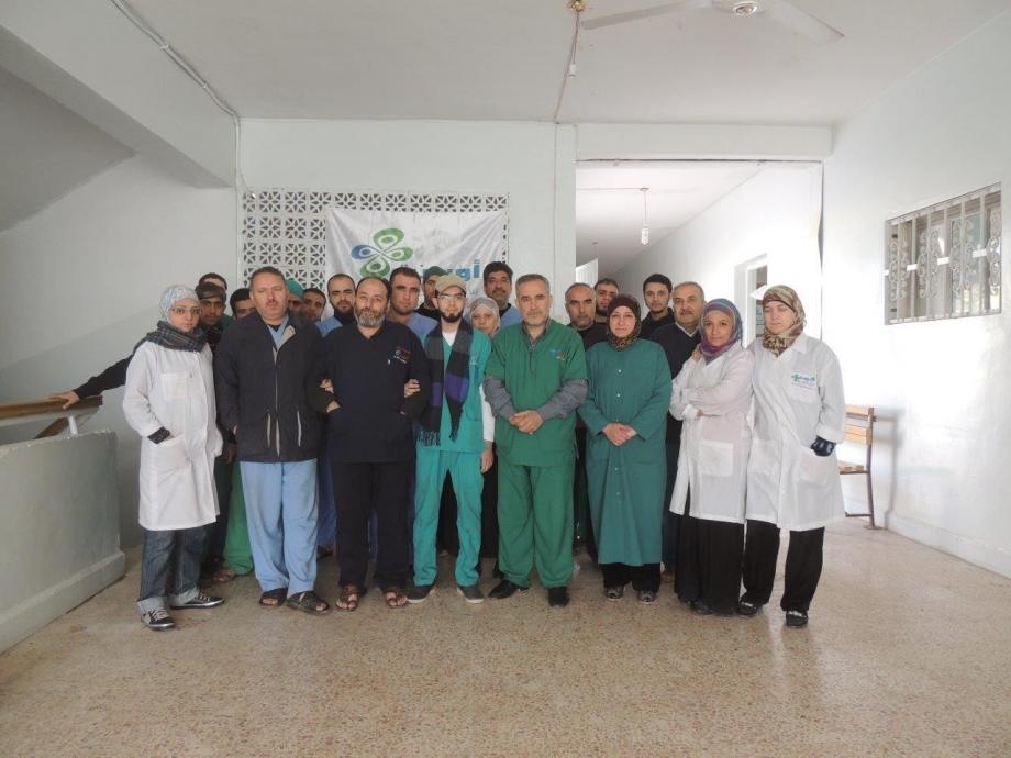 مجموعة أطباء في إدلب