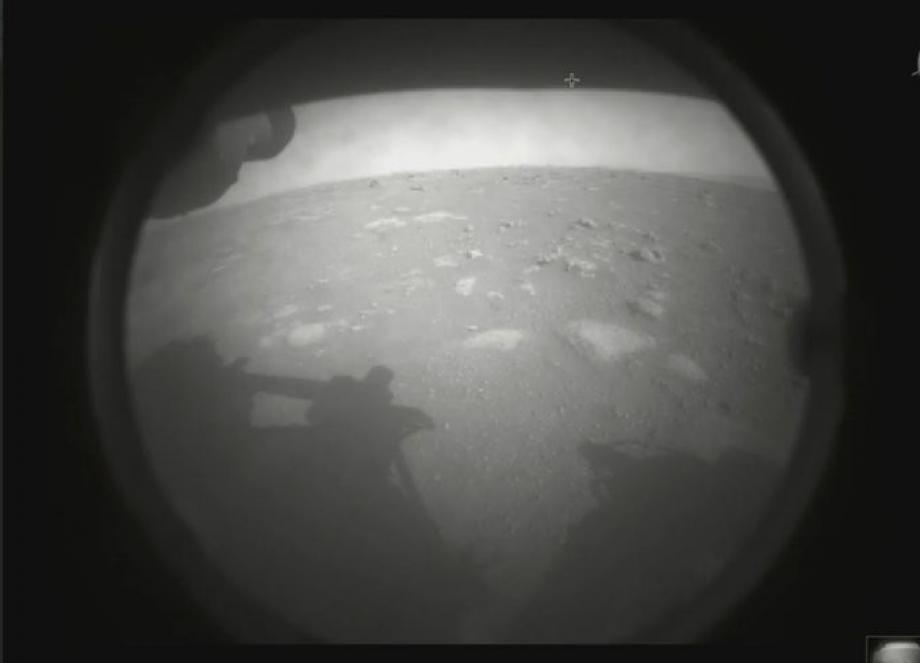 أول صورة تم التقاطها من قبل المركبة في المريخ