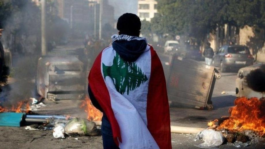لبنان تعاني من أزمة اقتصادية حادة منذ أكثر من عام