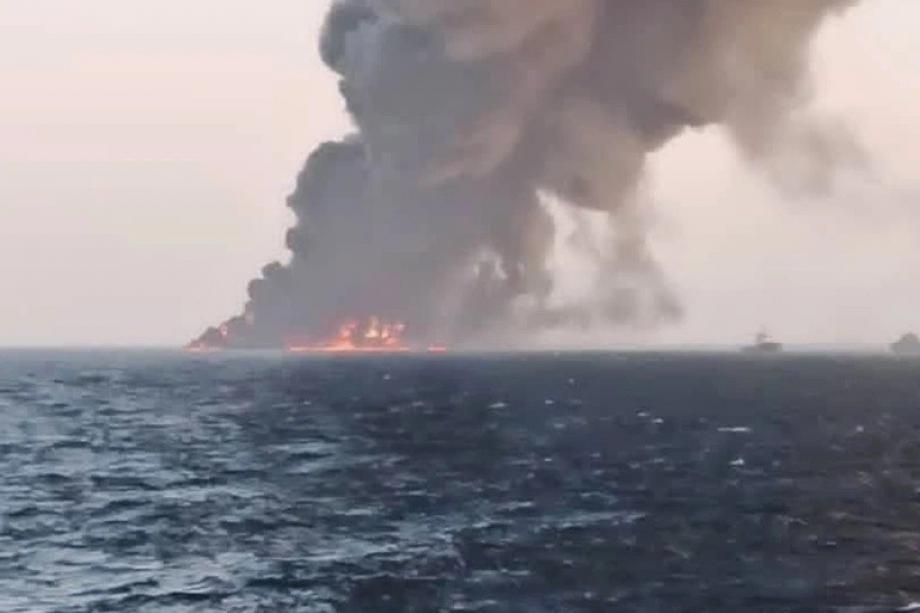 السفينة الإيرانية غرقت بعدما شب فيها حريق لم تتكشف أسباب