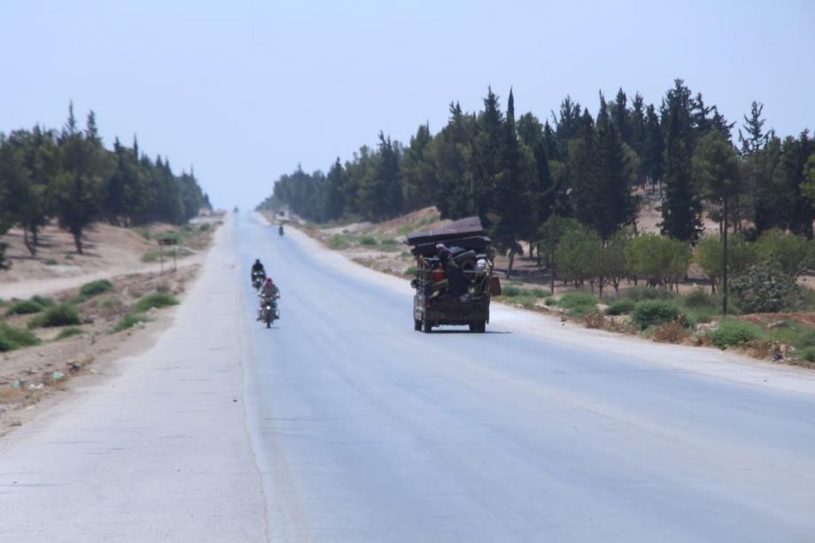 نزوح قرية الكريدية والمناطق المحيطة بها شرق حلب - الدفاع المدني