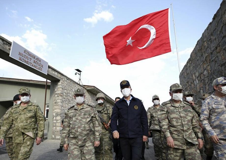 ضباط في الجيش التركي