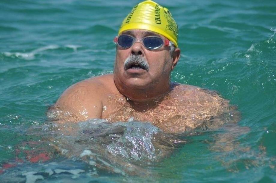 السباح التونسي نجيب بالهادي