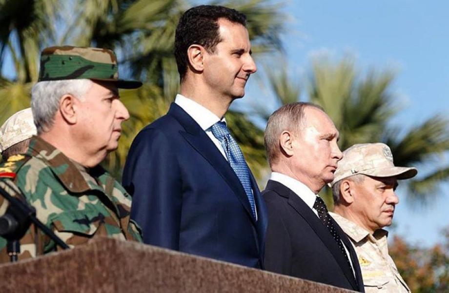 بوتين رفقة بشار الأسد في قاعدة عسكرية داخل سوريا