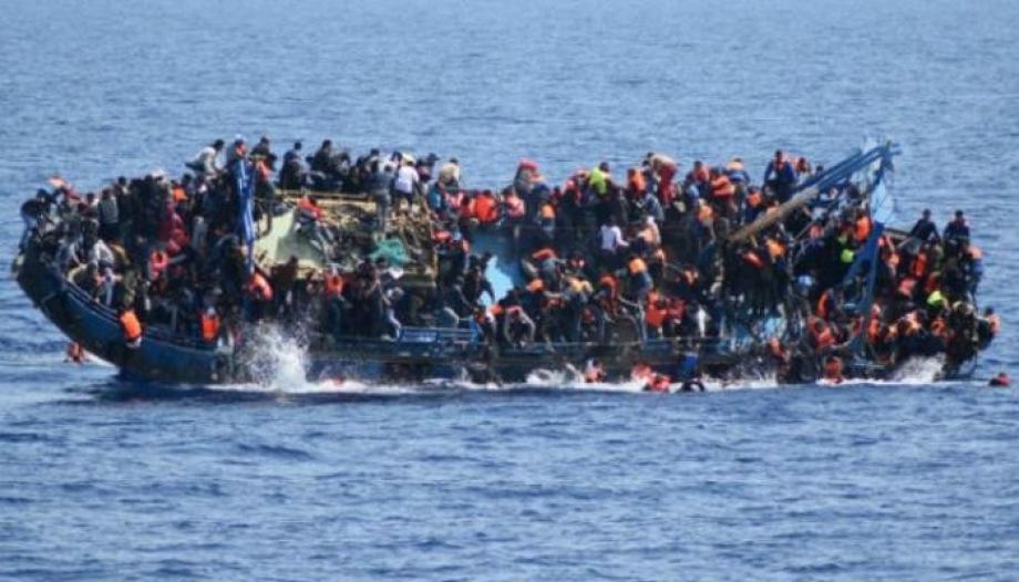 غرق قارب في البحر المتوسط
