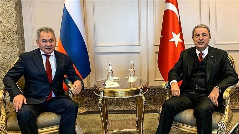 وزيرا دفاع تركيا وروسيا