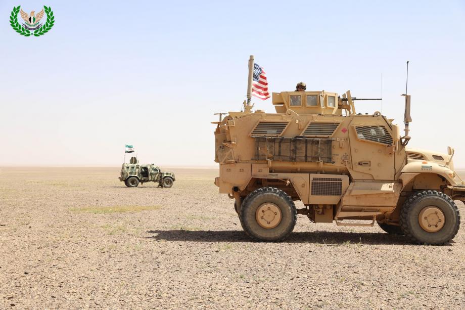 جيش سوريا الحرة يسير دورية مشتركة مع القوات الأمريكية