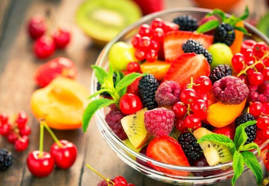 الفاكهة عنصر مهم جداً في أي نظام غذائي