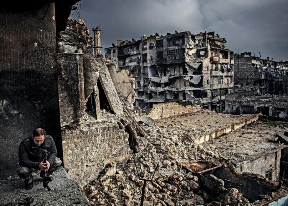 الدمار في حلب نتيجة قصف سابق لنظام الأسد على المدينة