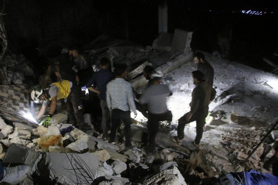 آثار الغارات الروسية على منازل المدنيين بريف إدلب