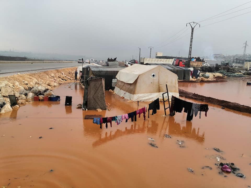 الطين في مخيمات إدلب77.jpg